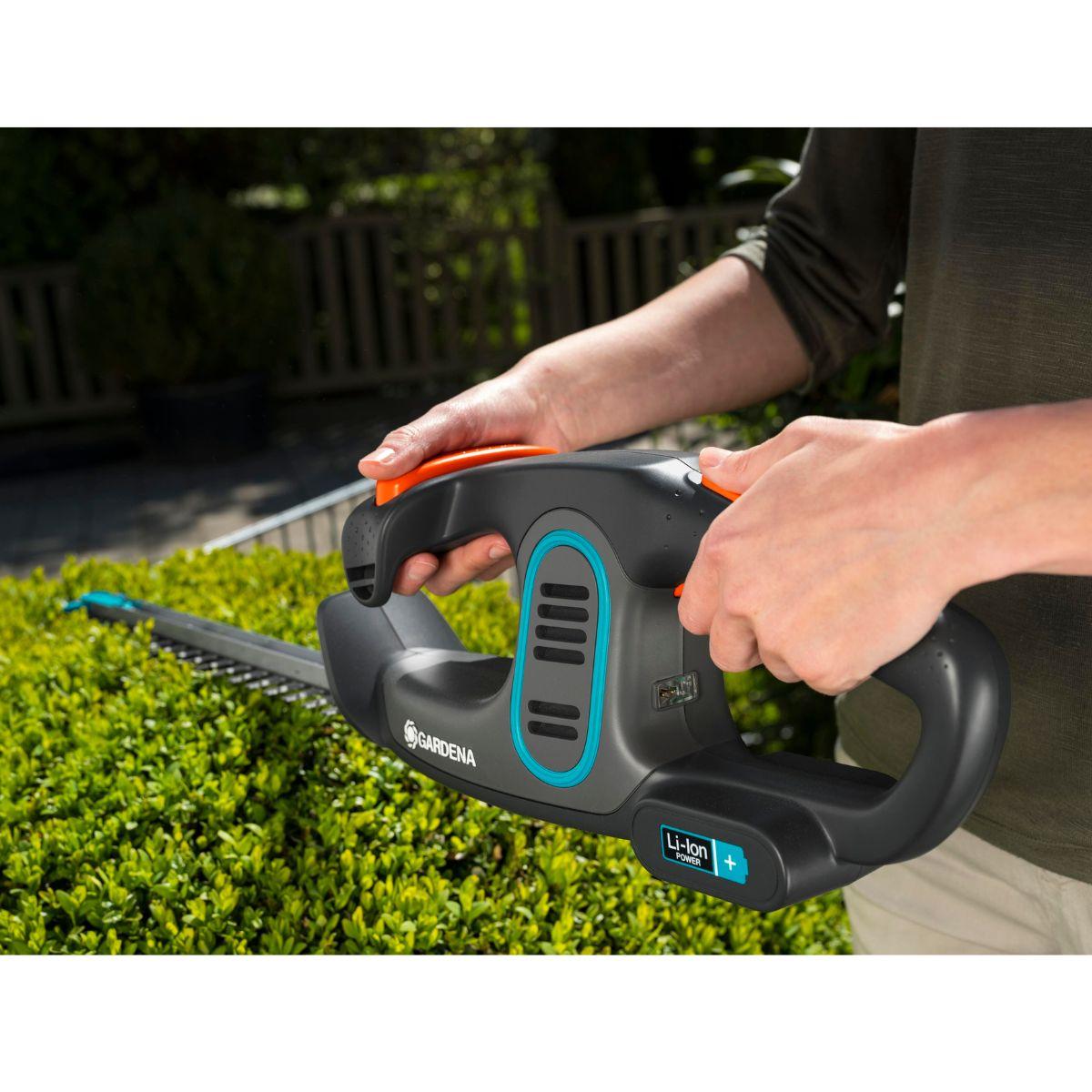 Aparador de sebes Gardena Easycut Li40