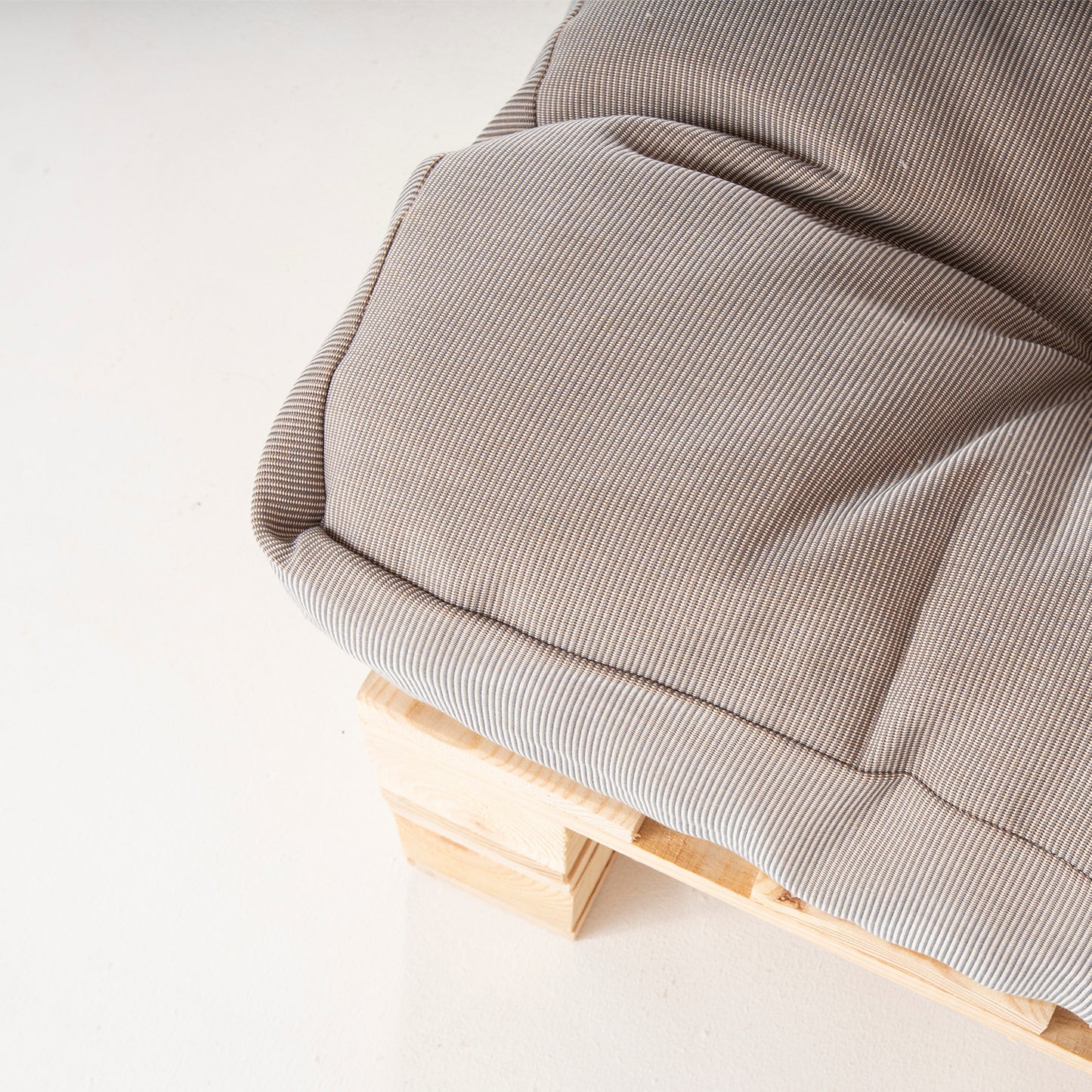 Sofá De Palet + Cojín De Asiento 80x120x16 Cm + Cojín Respaldo 42x120x16 Cm, Lux Color Cappuccino, Repelente Al Agua_4