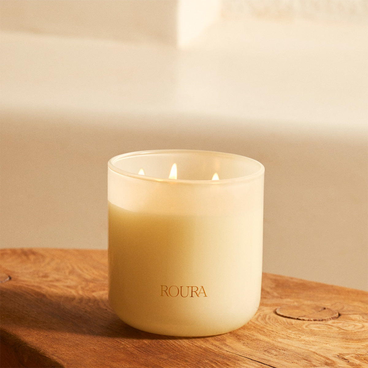 Vela de três pavios Icons Majestic Lotus, Roura