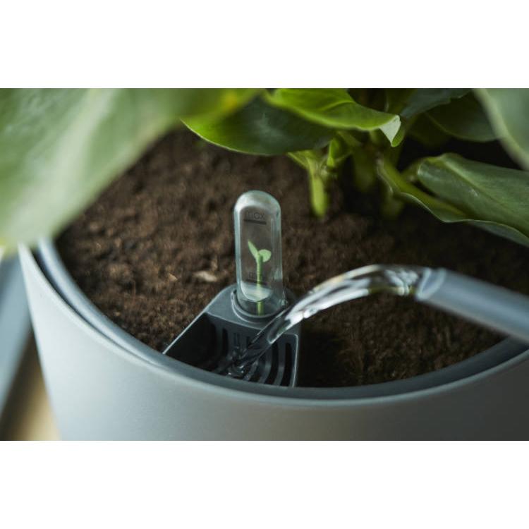 Inserir sistema de rega automática Elho 21 cm