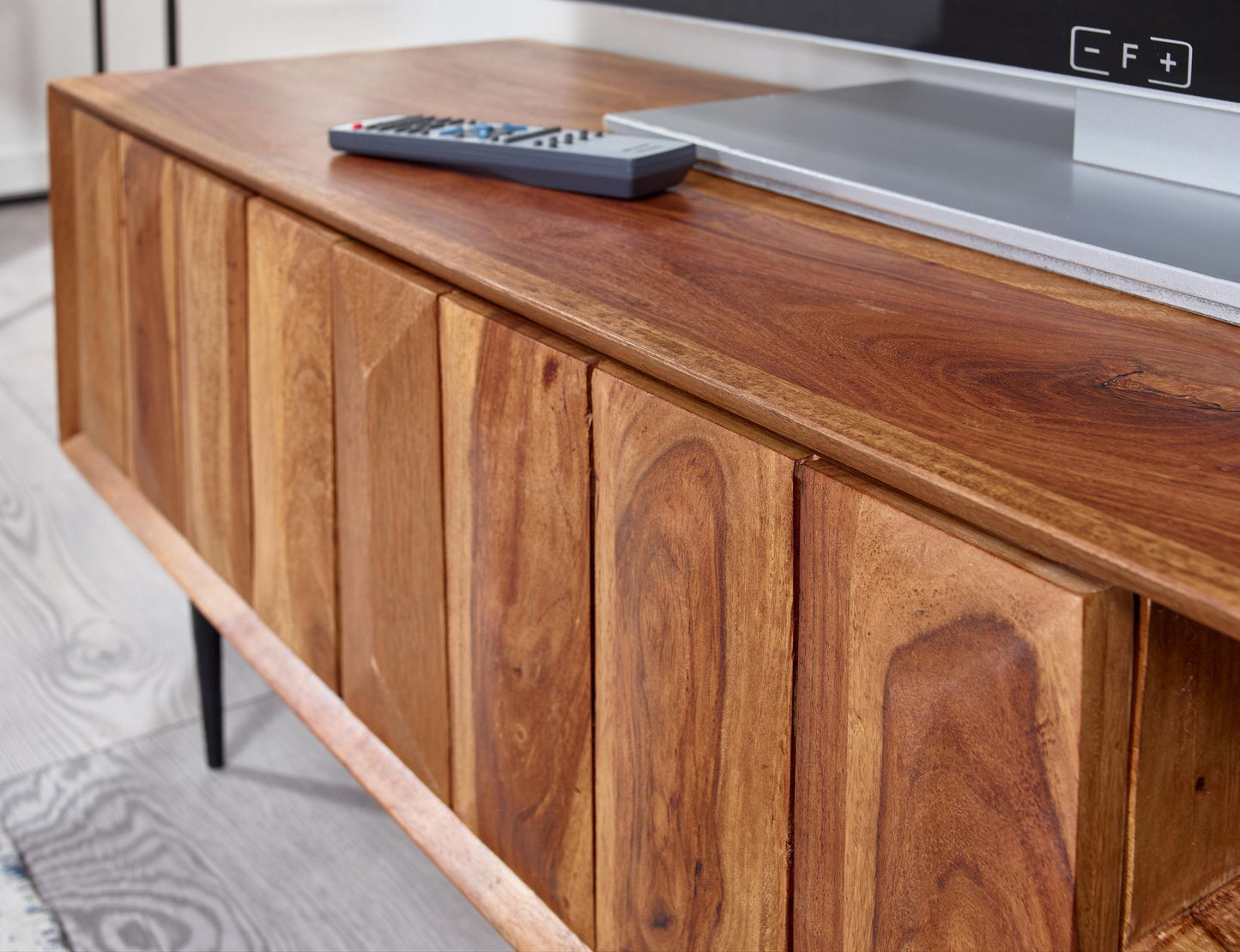 Mueble De Tv Sólido Y Duradero Modelo Wl6.556_4