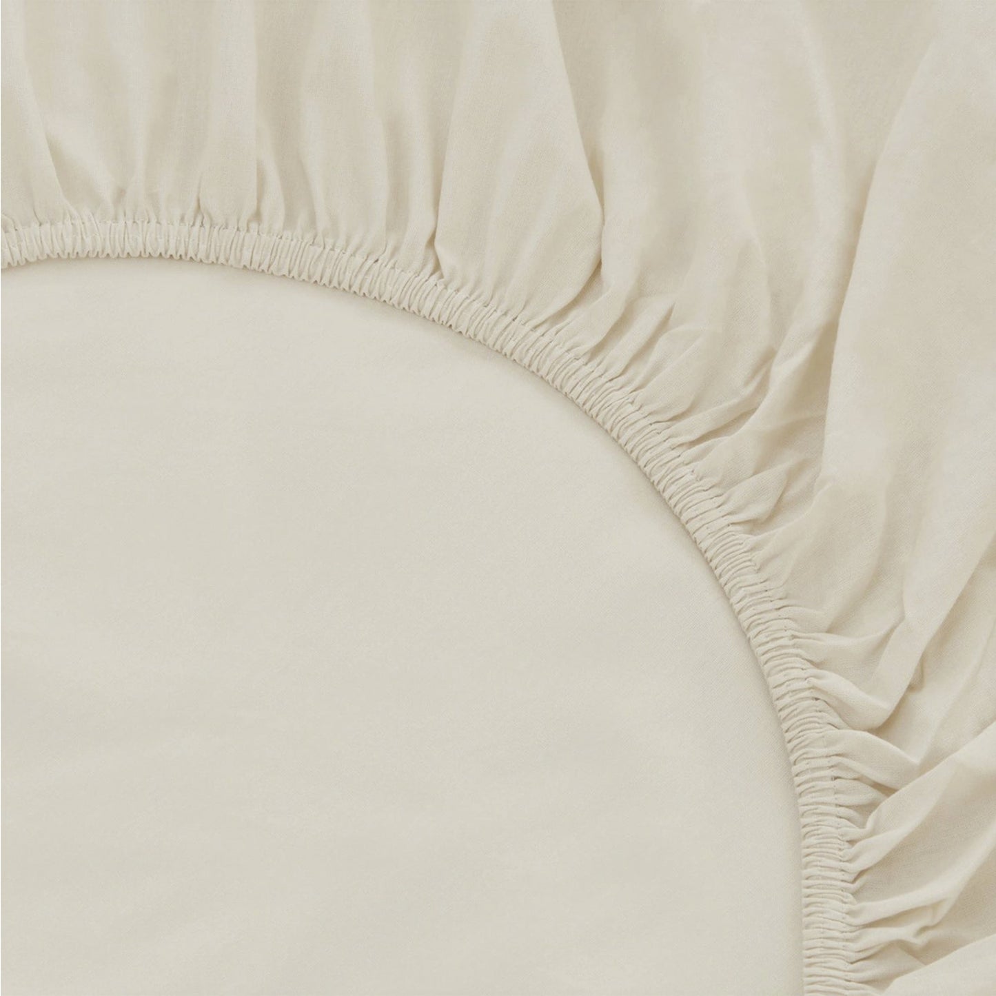 Set Cama 4pc (sábana Bajera 150x200+28cm + Sábana Encimera 230x270cm + 2 Fundas Almohada 50x85cm) 100% Algodón Beige Scalpers Home