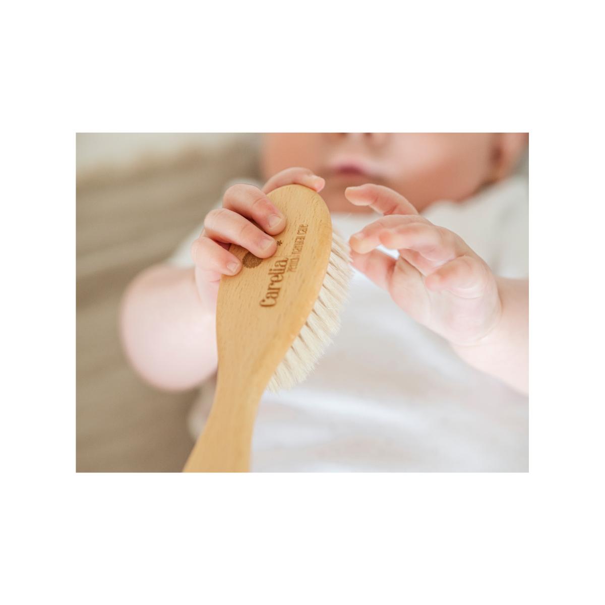 Escova Natural para Bebé + Saco de Algodão Orgânico Carelia