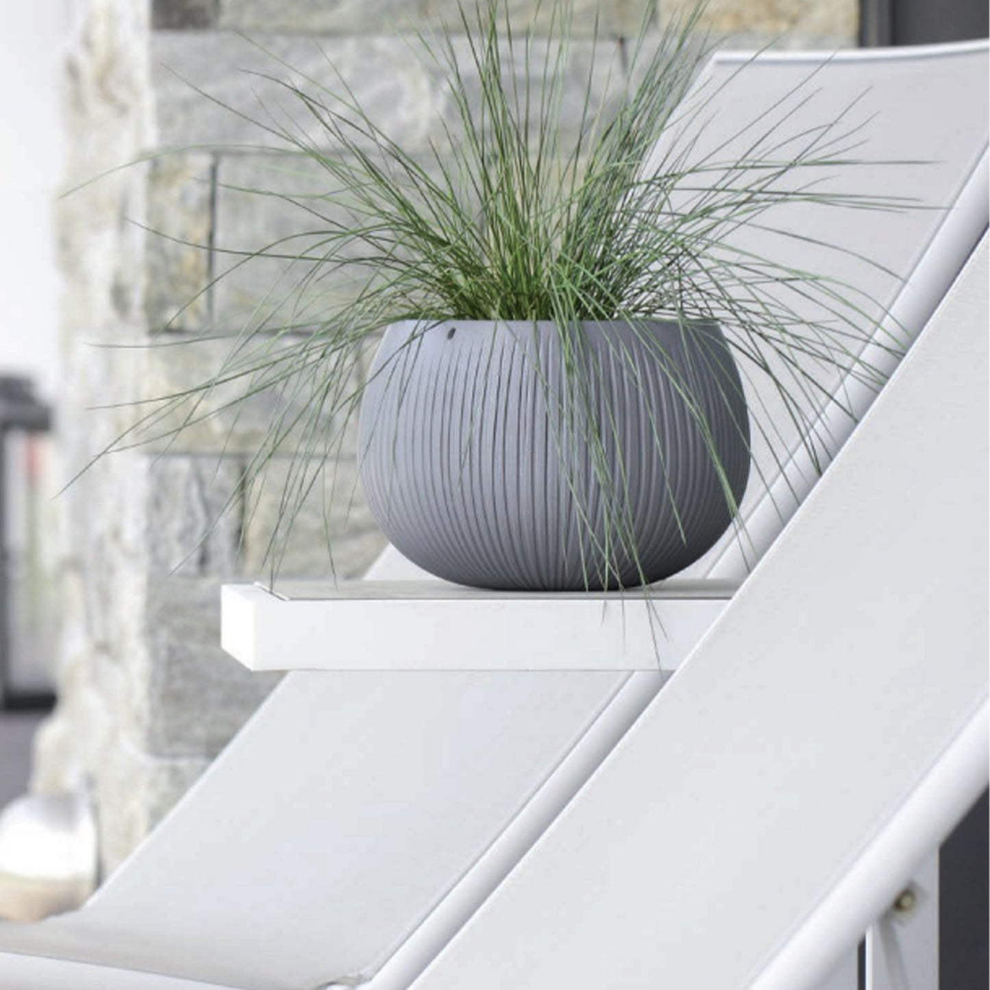 Prosperplast Beton Bowl De Plástico Con Depósito En Color Cemento Negro, 16,1 (alto) X 23,8 (ancho) X 23,8 (profundo) Cms