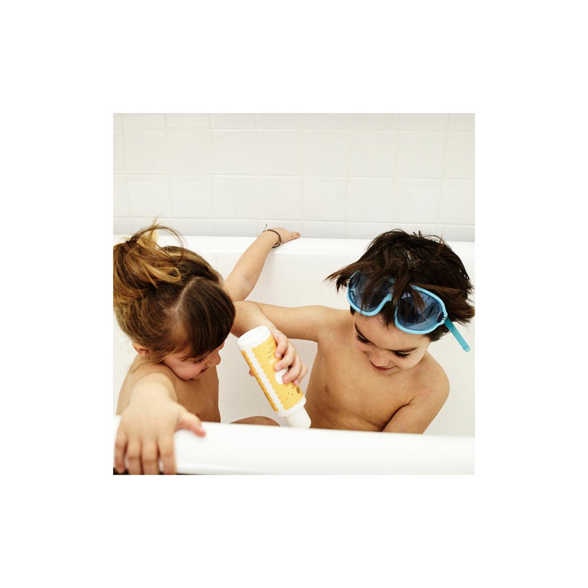 Carelia Gel de Banho e Champô 200 ml