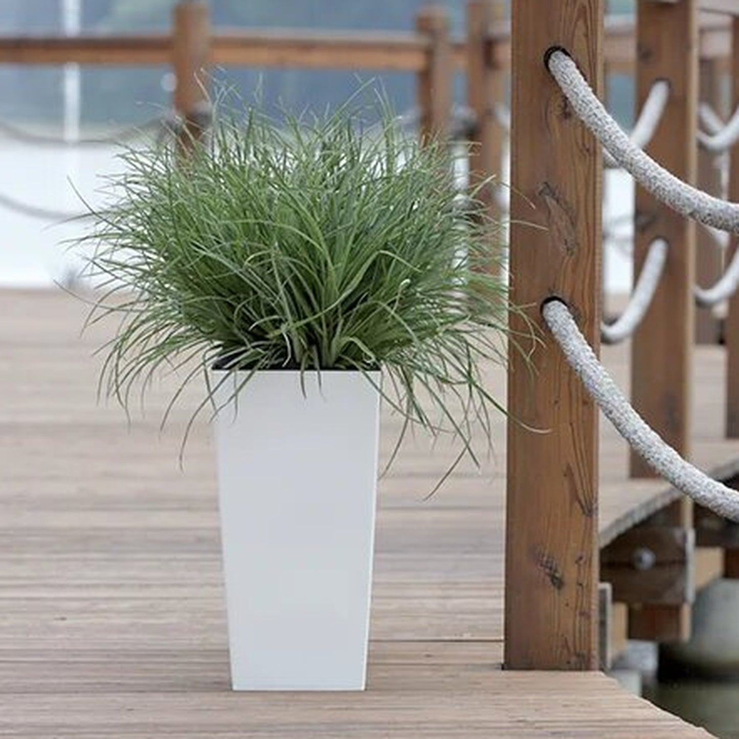 Maceta Alta Urbi 2 Litros, De Plastico, 12,6 X 12,6 X 20 Cm En Color Blanco