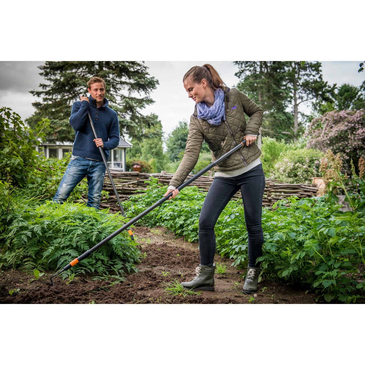 Cultivador alemão Fiskars QuickFit de 3 dentes