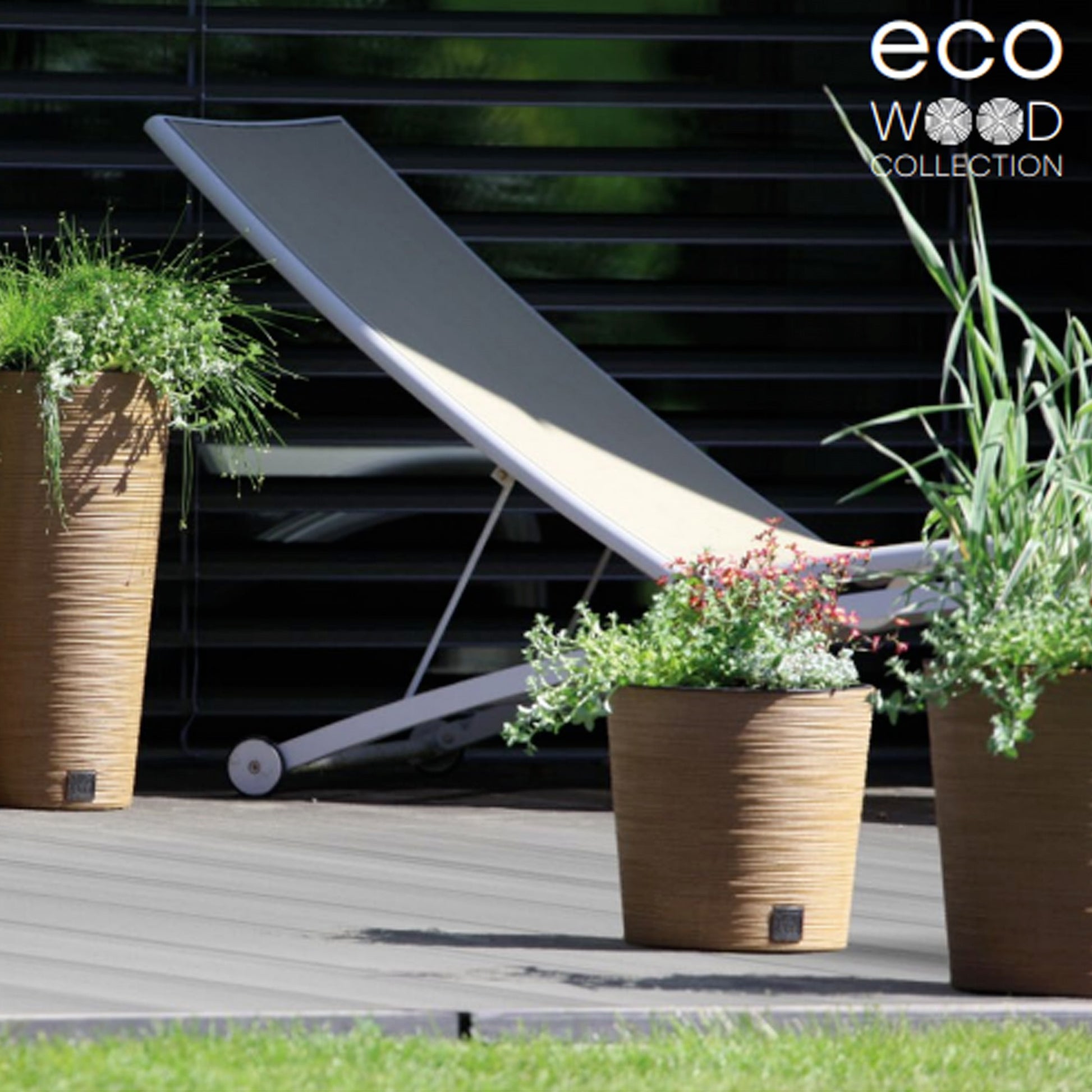 Macetero Color Blanco, Con Depósito, Colección Furu, De 25 X 25 X 24,7 Cm, Capacidad De 7,5 L.