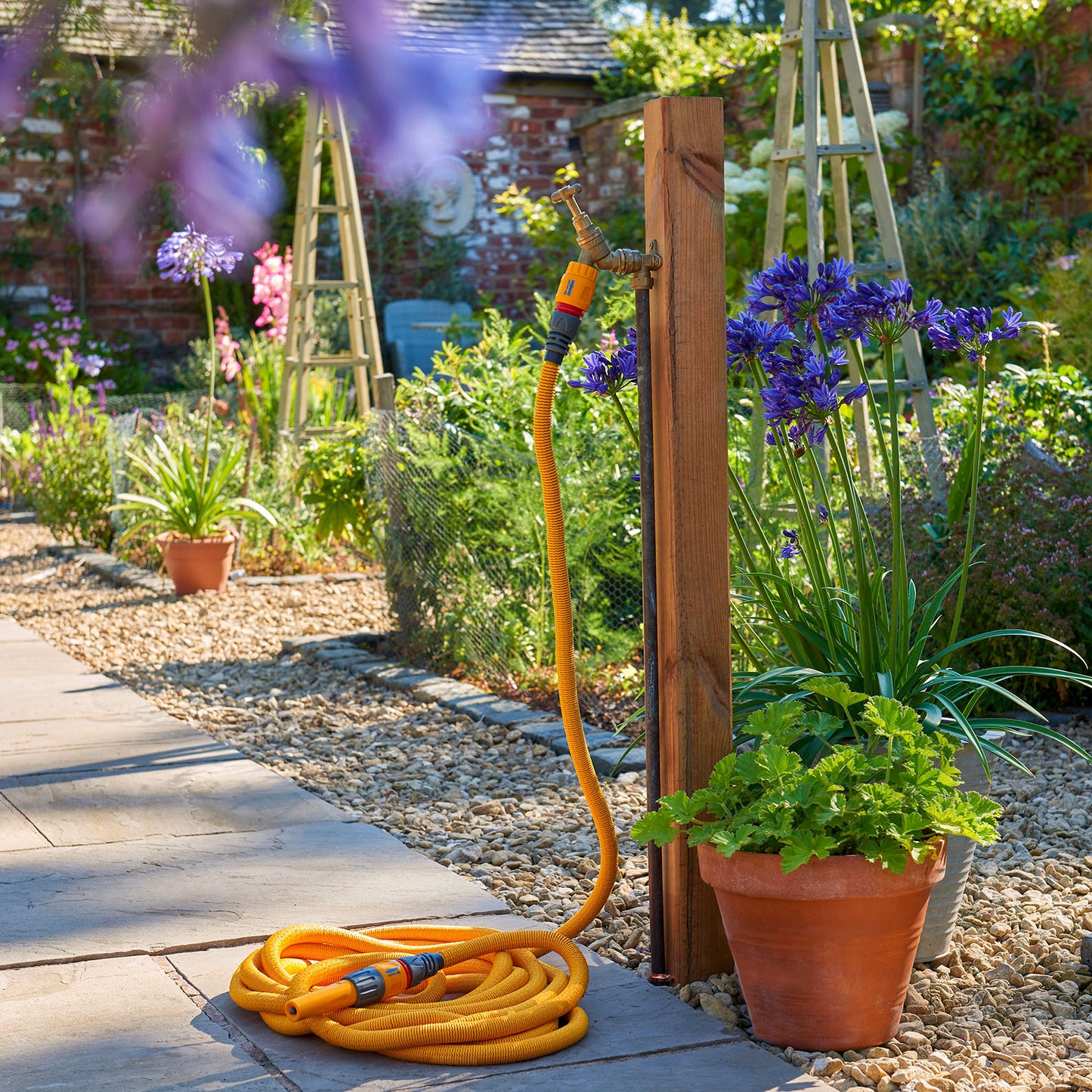 Mangueira extensível WonderHoze 15 m + Pistola Multispray Hozelock