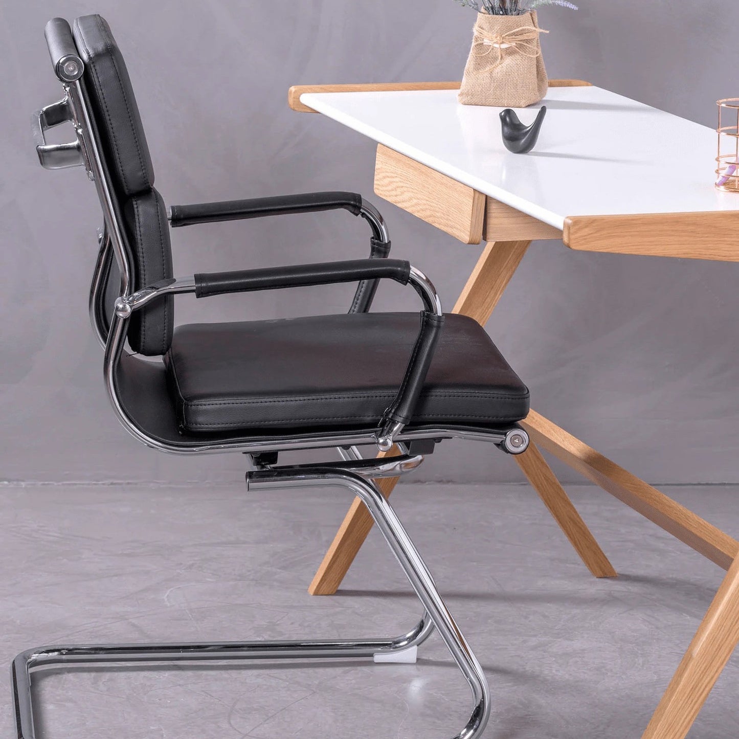 Silla De Oficina Sin Ruedas Con Respaldo Bajo Y Tapizada En Polipiel - Alu S_1