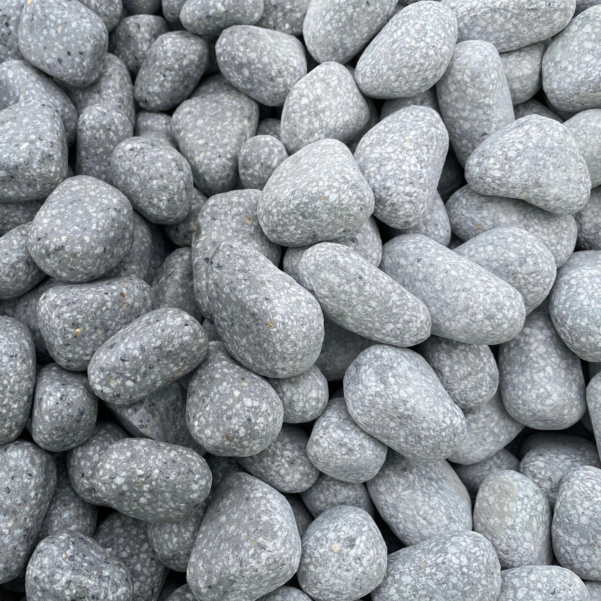 Canto Rodado Gris Perla Recycla / Saco 20 Kg. / 10-50 Mm_2
