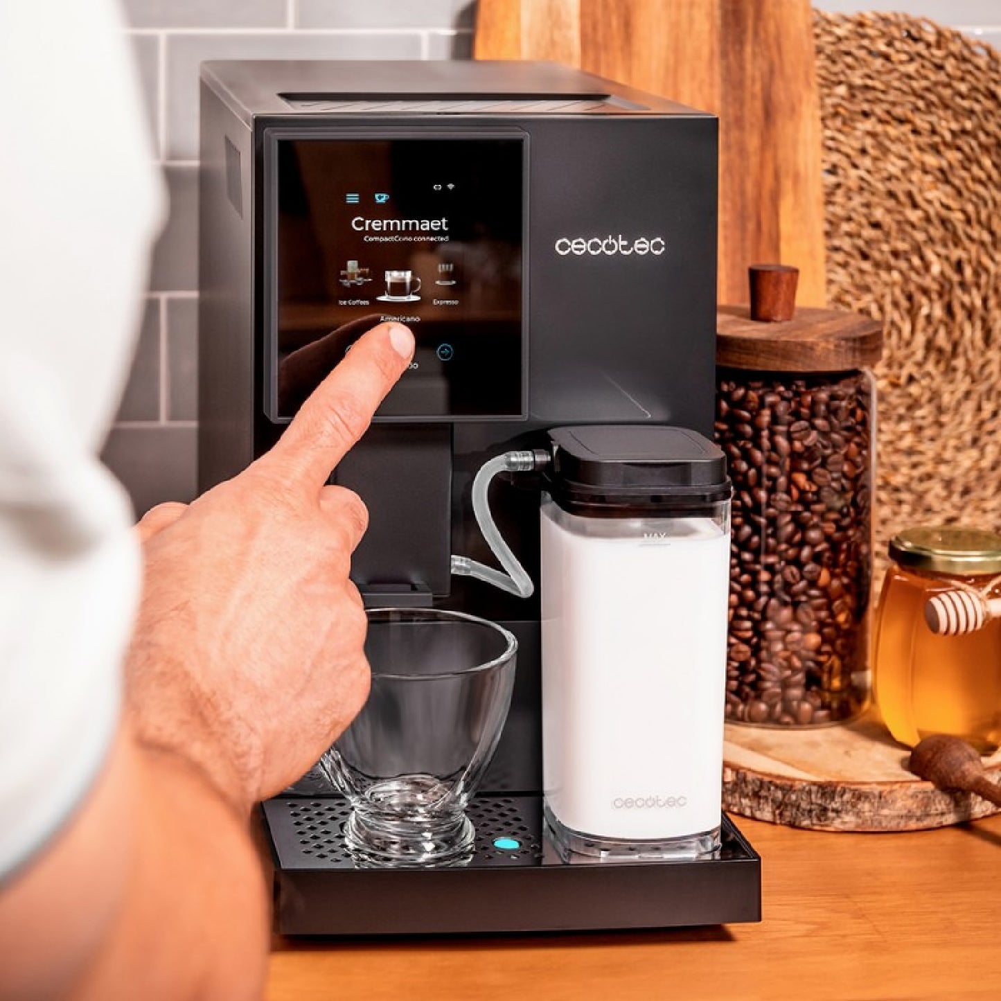 Cecotec Cafetera Superautomática Cremmaet Compactccino Connected_3
