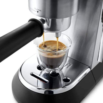 Máquina manual de café expresso e cappuccino Delonghi Dedica Maestro EC685.M Metal