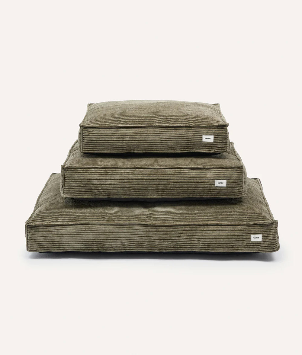 Cafide Cama De Material Reciclado Para Perro Con Tejido De Pana Verde. Modelo Cuadra._2