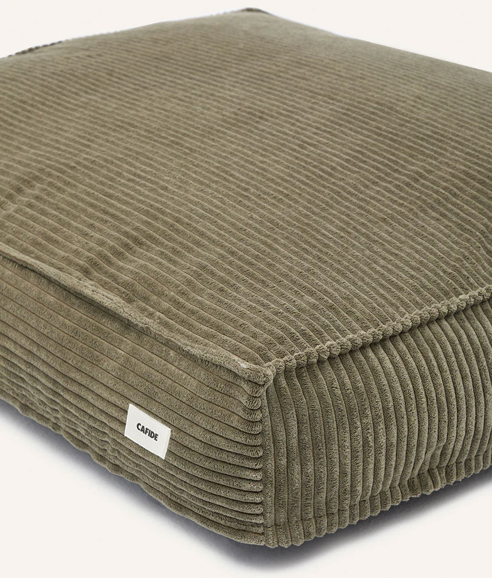 Cafide Cama De Material Reciclado Para Perro Con Tejido De Pana Verde. Modelo Cuadra._1