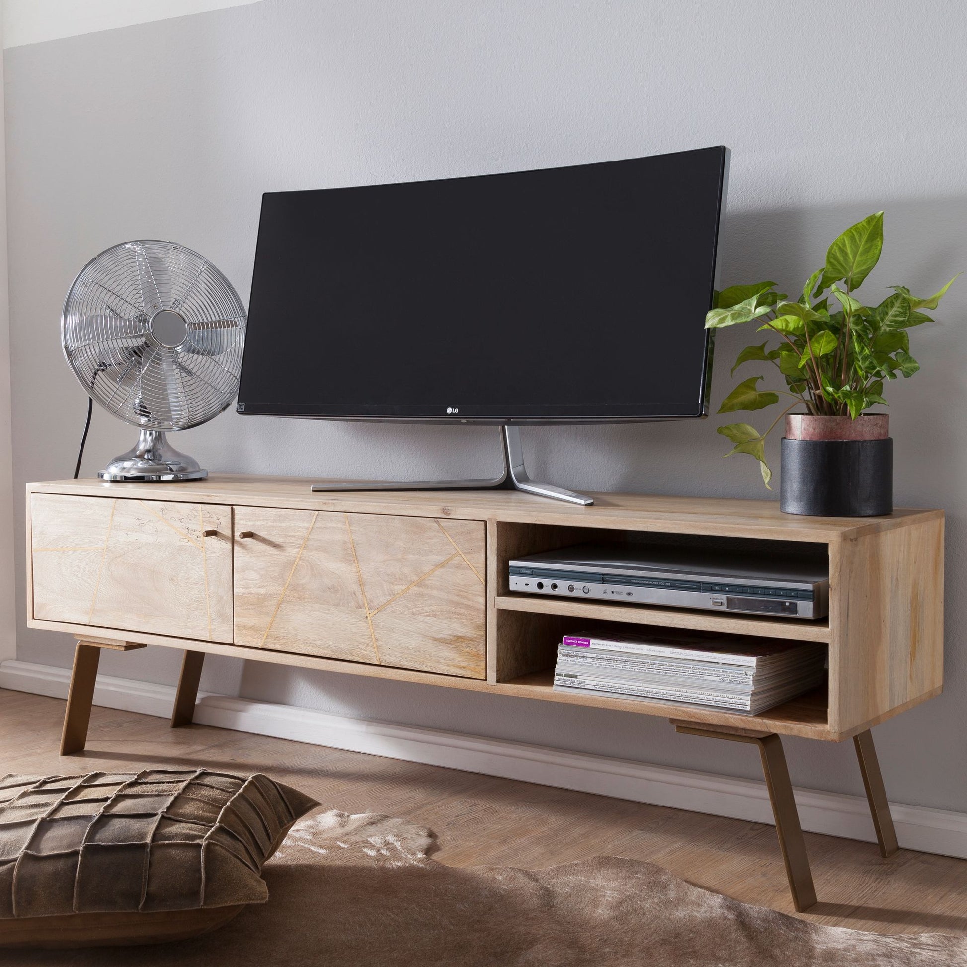 Mueble De Tv Amplio Y Práctico Modelo Wl5.607_1