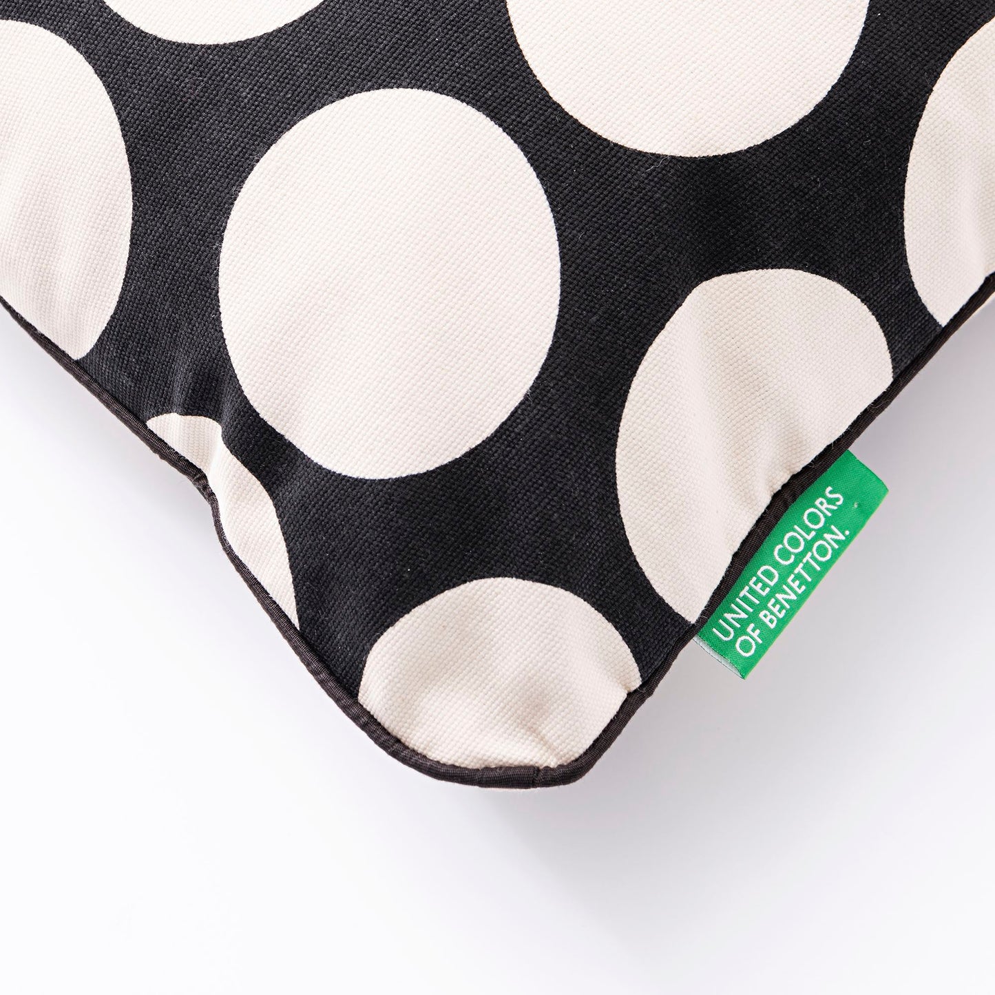 Cojin Relleno 40x40cm 300gsm Poliester 100% Algodon Canvas Topos Negros Benetton_3