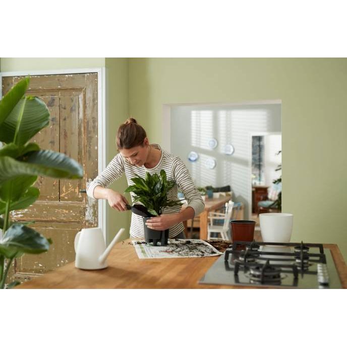 Inserir sistema de rega automática Elho 24 cm