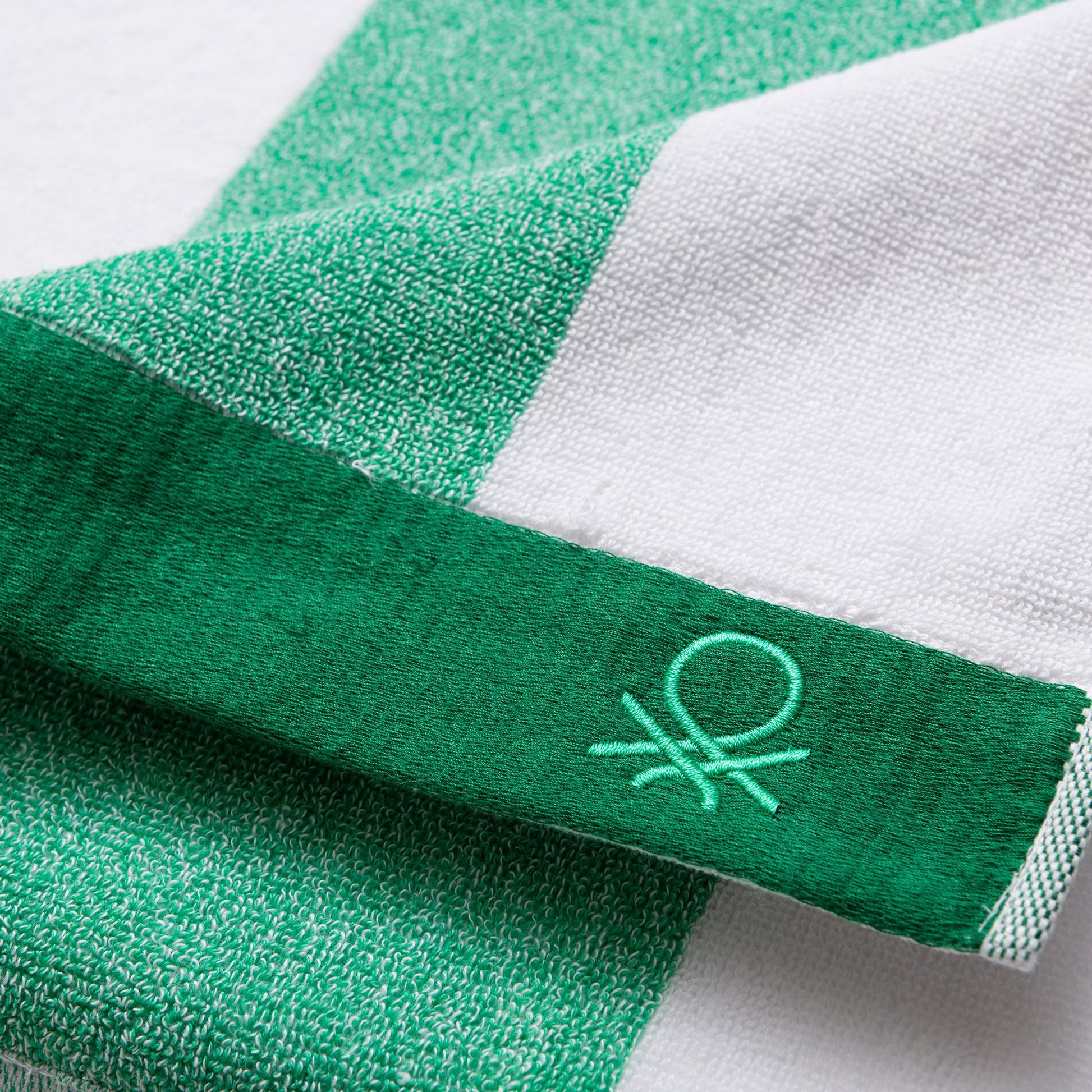 Set 2pc Toalla De Playa (toalla 90x160cm + Bolsa 144tc Hilo Teñido) Verde Rainbow Be