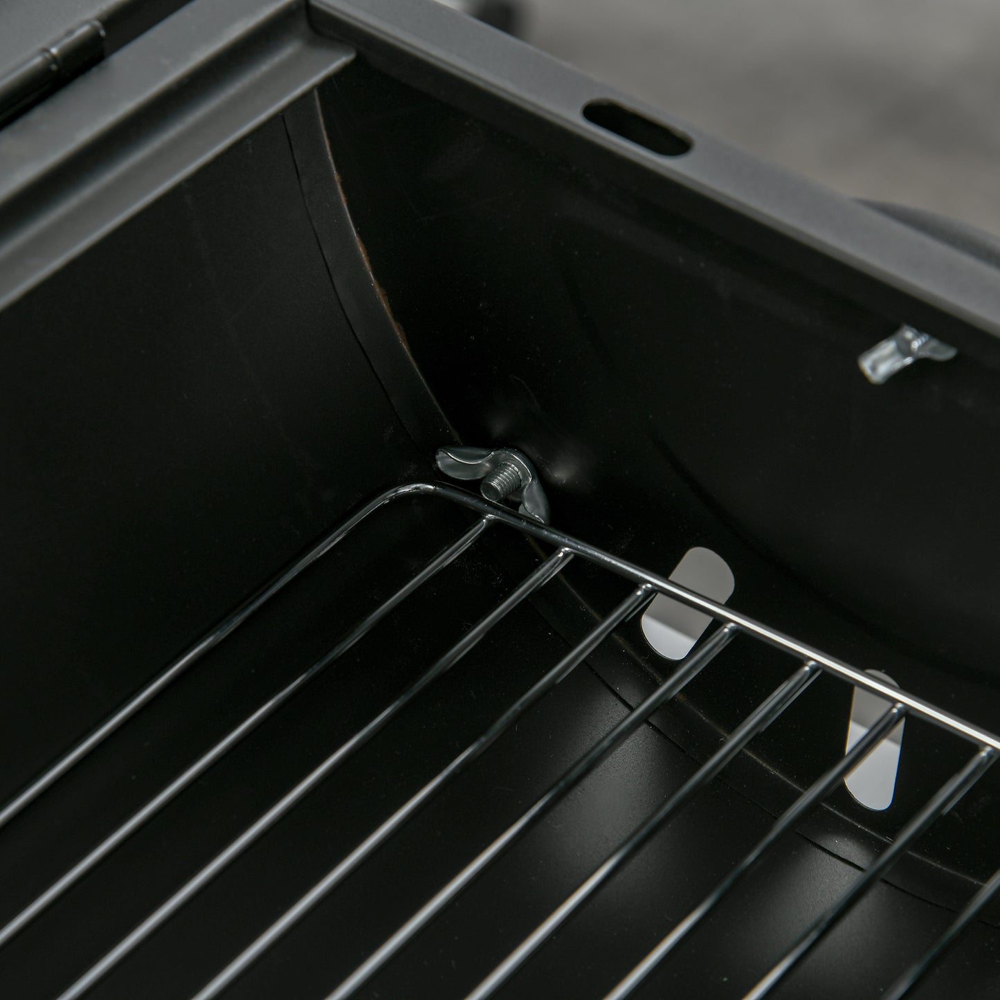 Outsunny Barbacoa De Carbón Portátil Con 2 Parrillas Asa Cierre 42x26x42cm Negro_4