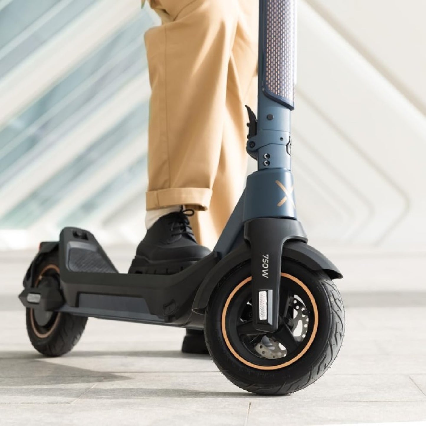 Patinete Eléctrico Bongo X45 Connected, 350 W - 750 W, Hasta 45 Km Autonomía, App Para Smartphone, Rueda Neumática 10, Doble Frenado Disco De Freno_1