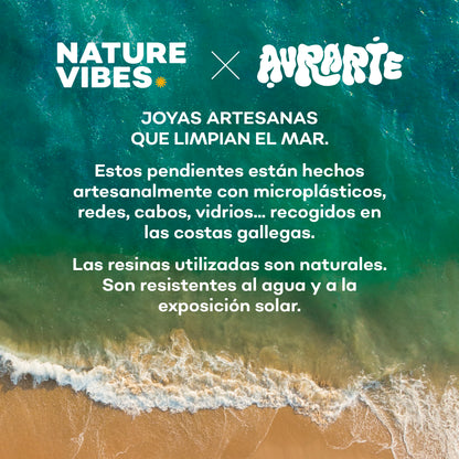 Pendientes de Aro Carnota – Vidrio de Mar y Microplástico Reciclado de Galicia - Nature Vibes_5