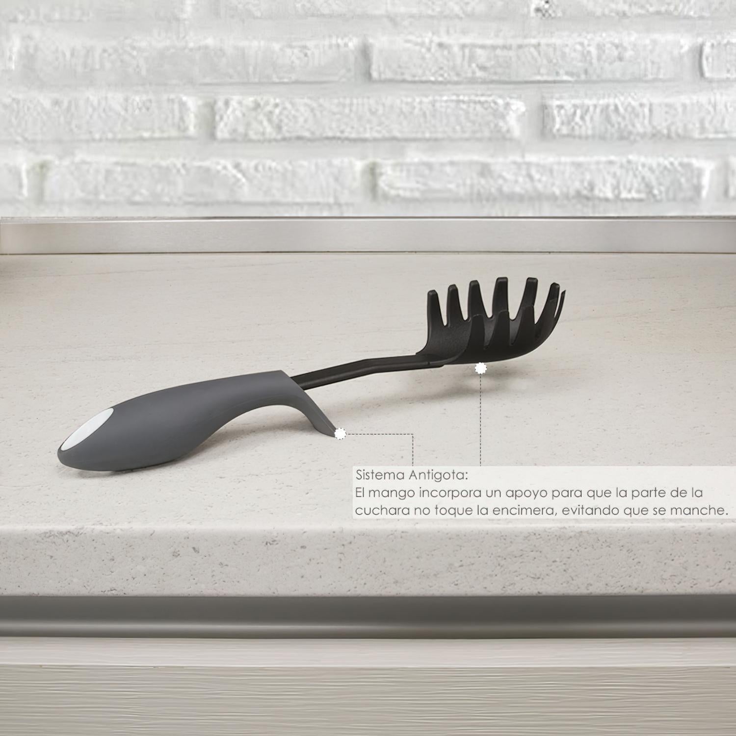 Servidor Espaguetis Nylon Con Mango Antigotas Engomado 31,5 X 6 Cm._1