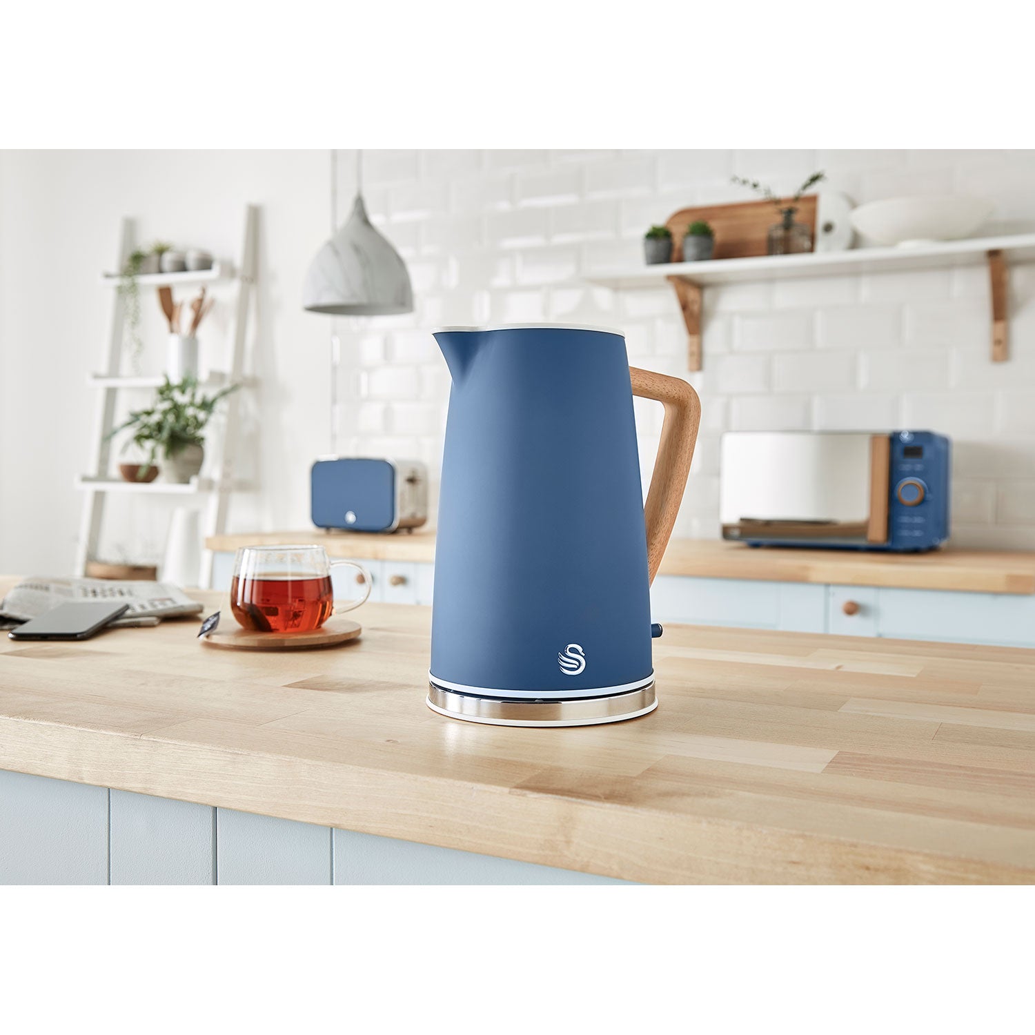 Swan Nordic Hervidor Agua Eléctrico Ultra Rápido, 1,7 L, Sin Bpa, Resistencia Oculta, Inalámbrico, Sk14610bluneu, Azul_1