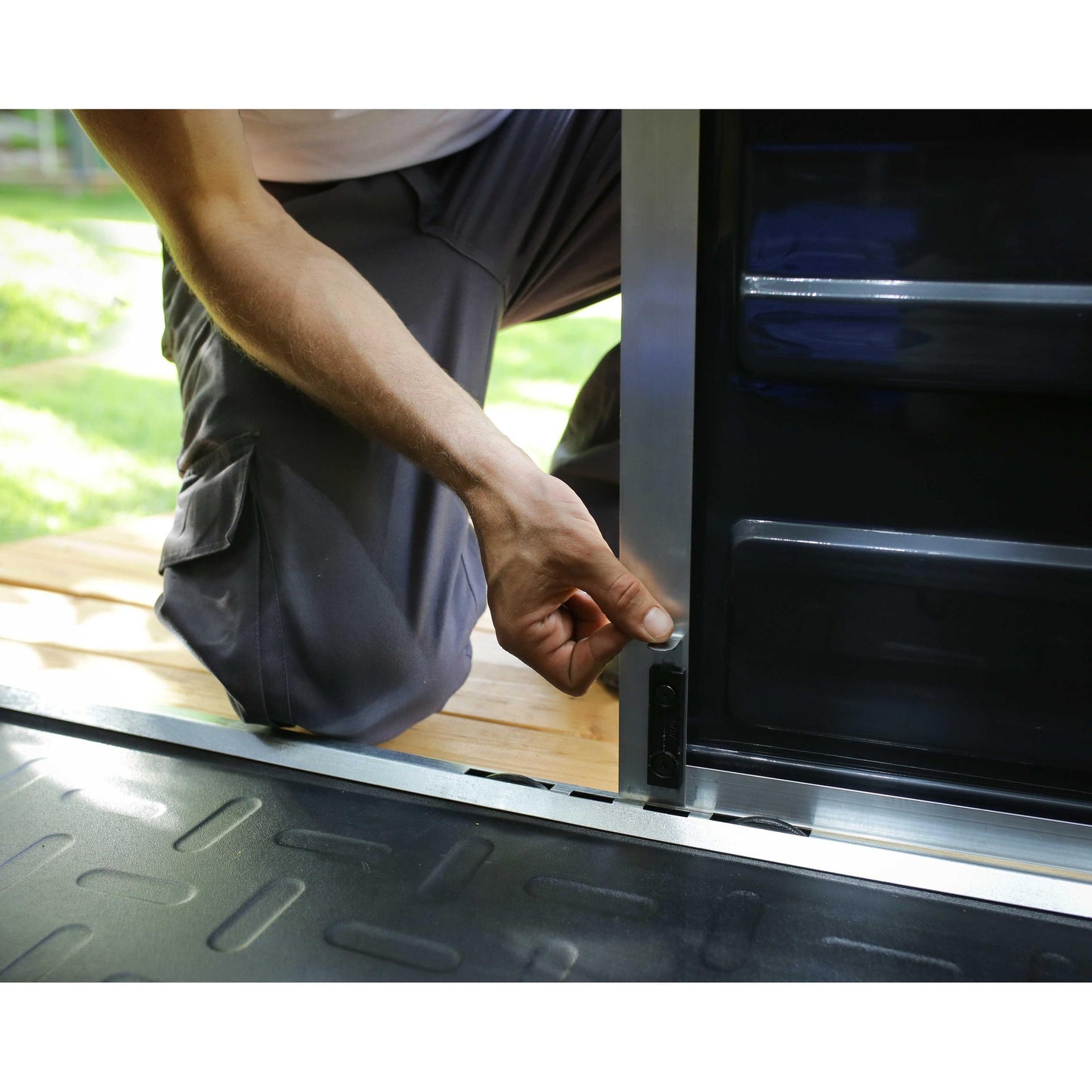 Telheiro de jardim com claraboia 378x185x217 cm cinzento escuro 