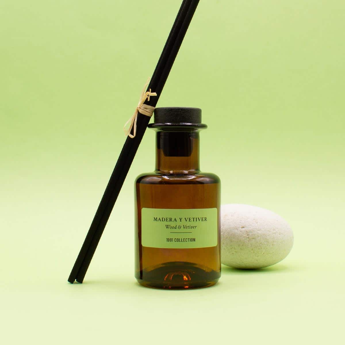 Ambientador Mikado Madera y Vetiver 1991 100 ml | Difusor de Varillas | Fragancia Amaderada y Elegante | Hogar_2