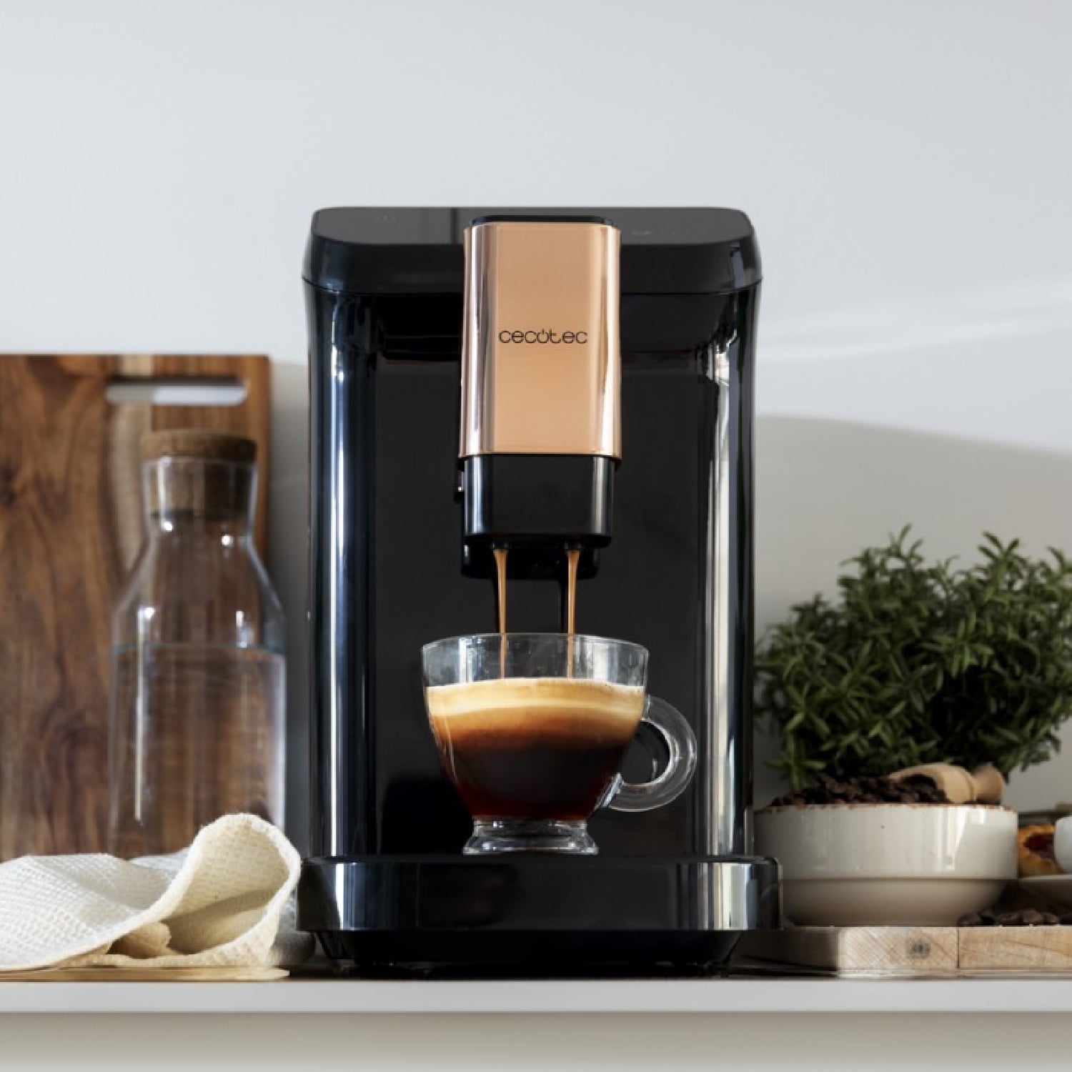 Cecotec Cafetera Superautomática Cremmaet Macchia Black Rose. 1350 W Thermoblock Bomba De Presión De 19bars Sistema Plug_1