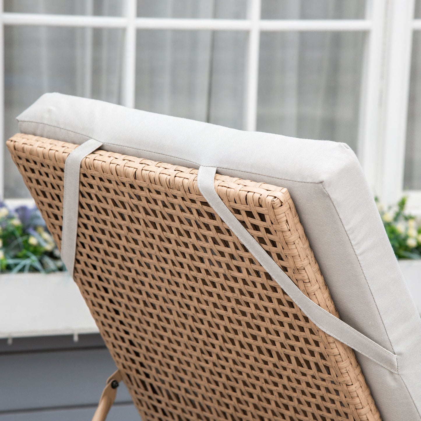 Outsunny Tumbona Ratán Jardín Con Respaldo Ajustable Cojín 2 Ruedas 200x65x31 Cm_3