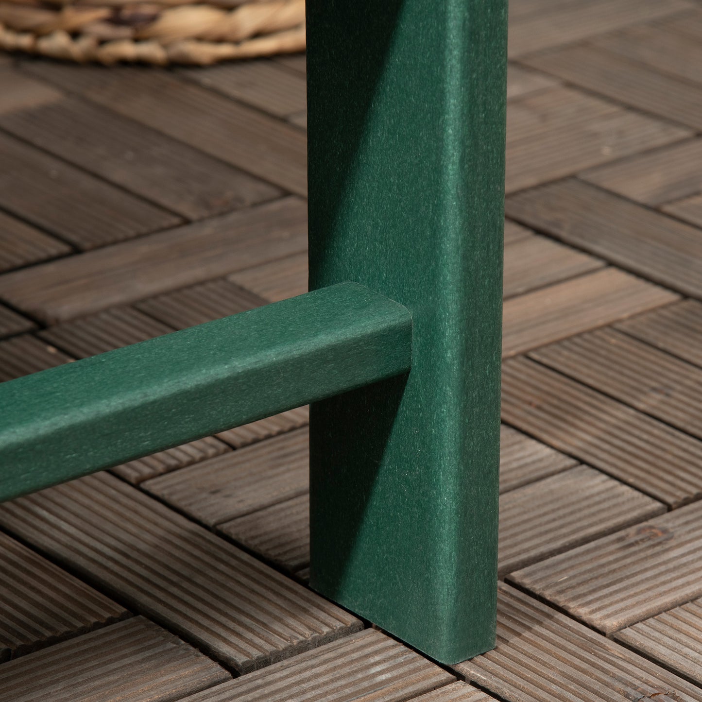 Outsunny Silla Adirondack Con Reposapiés Reposabrazos Respaldo Alto 78x135x95 Cm_4