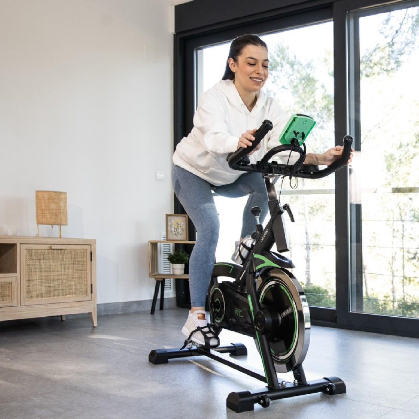 Cecotec Bicicleta Indoor Extreme 25 X. Volante De Inercia 25 Kg Estabilizadores Manillar De Triatlón Regulable Sillín De_2