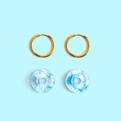 Pendientes de Aro Rodas – Vidrio de Mar y Microplástico Reciclado de Galicia - Nature Vibes_2