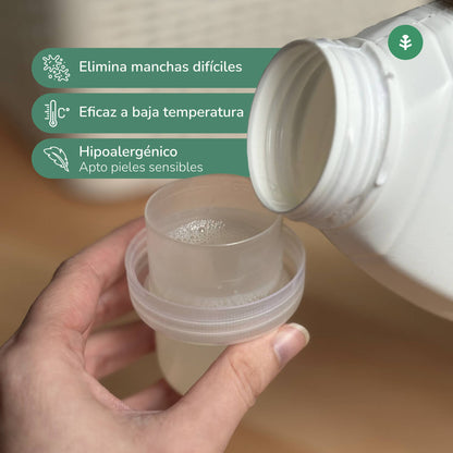 Detergente líquido para roupa Planeta Huerto Eco com aroma natural de roupa lavada, 5 litros