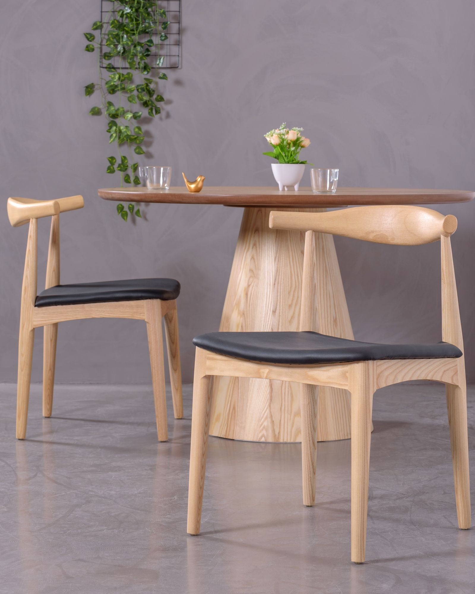 Silla De Comedor En Madera De Fresno Y Cojín De Polipiel - Elbow_1