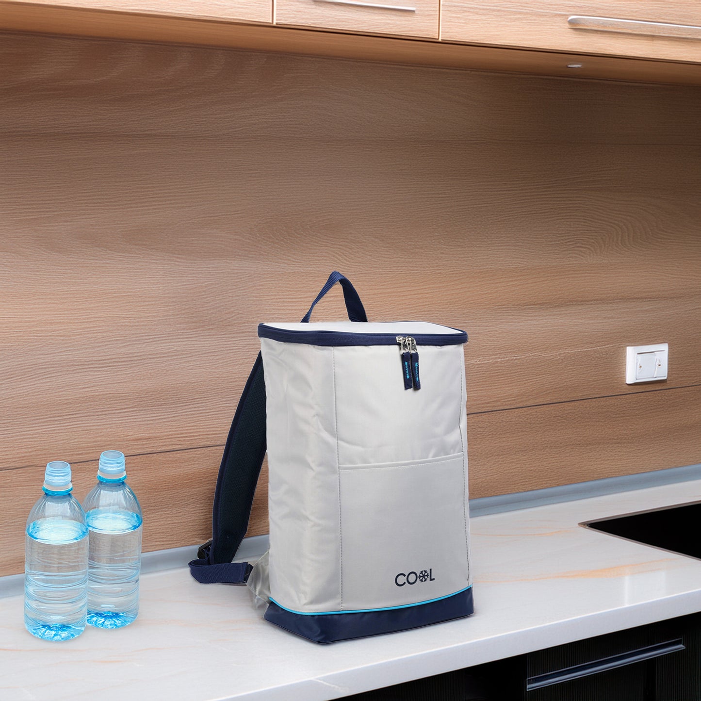 Well Home Mochila Cooler Bag 25 Litros En Poliéster 420d Con Ribete En Azul Neón_3