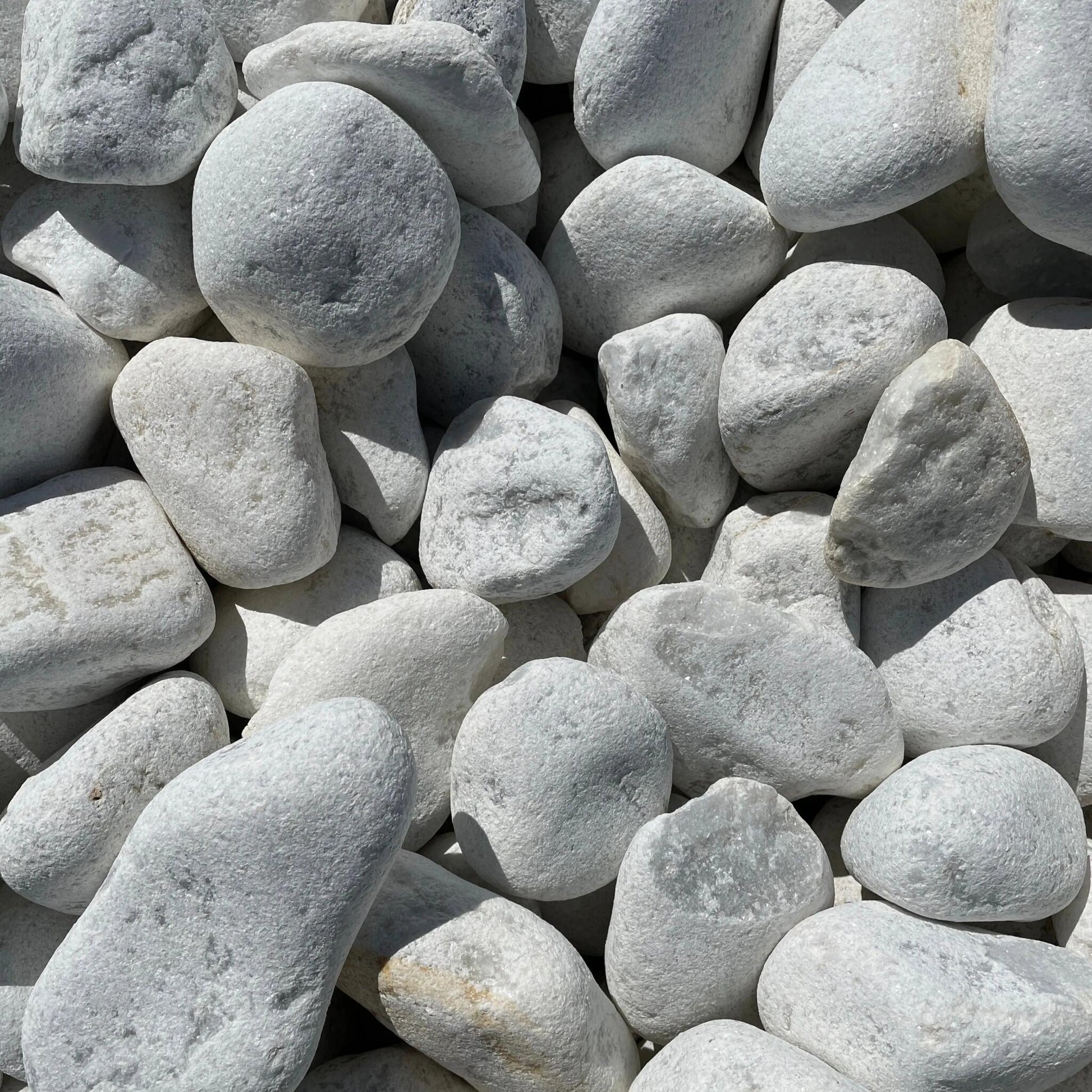Canto Rodado Blanco Macael / Big Bag 1.000 Kg. / 60-90 Mm_0