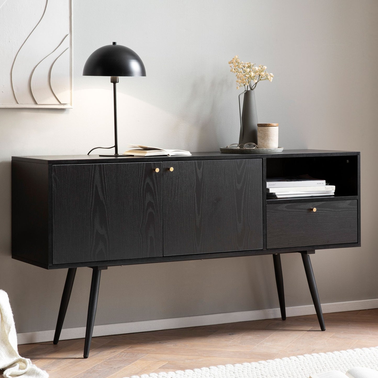 Aparador Versátil Y Funcional_1