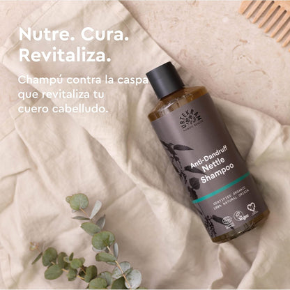 Embalagem de 2 Champôs Anticaspa Urtekram Urtiga 500 ml