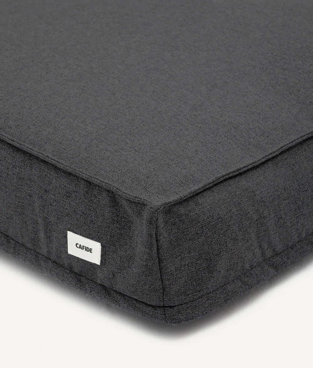 Cafide Cama De Material Reciclado Para Perro Con Tejido Basic Antracita. Modelo Cuadra._1