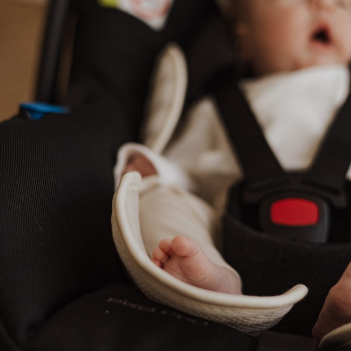 Colchoneta Unviersal Transpirable Para Silla De Coche Sand_3