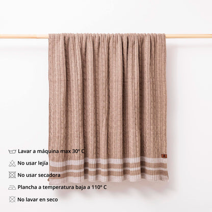 Manta Punto De Ochos 140x190cm 100% Acrílico 200gsm Marrón Con Rallas Beige Scalpers Home