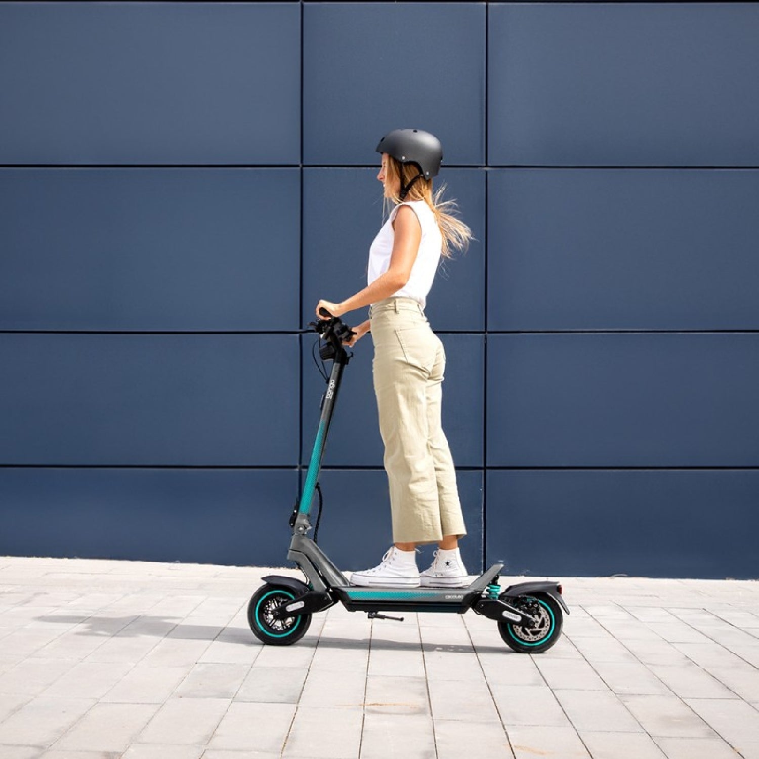 Patinete Eléctrico Bongo Serie Y45. 750 W, Hasta 45 Km, Doble Suspensión, Neumáticos De 10, Triple Sistema De Frenado, Tracción Trasera, Normativa_4