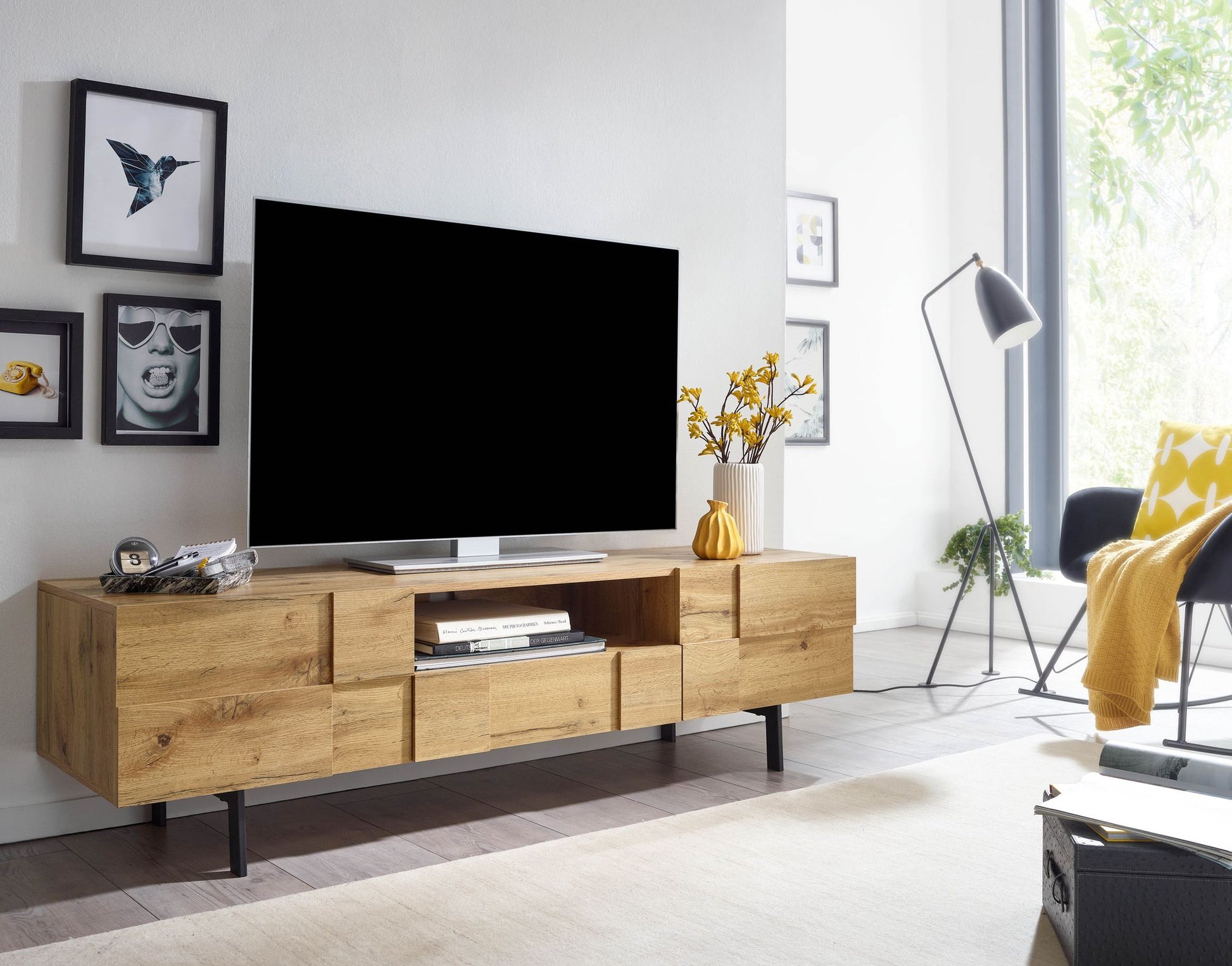 Mueble De Tv Amplio Y Práctico Modelo Wl6.581_2