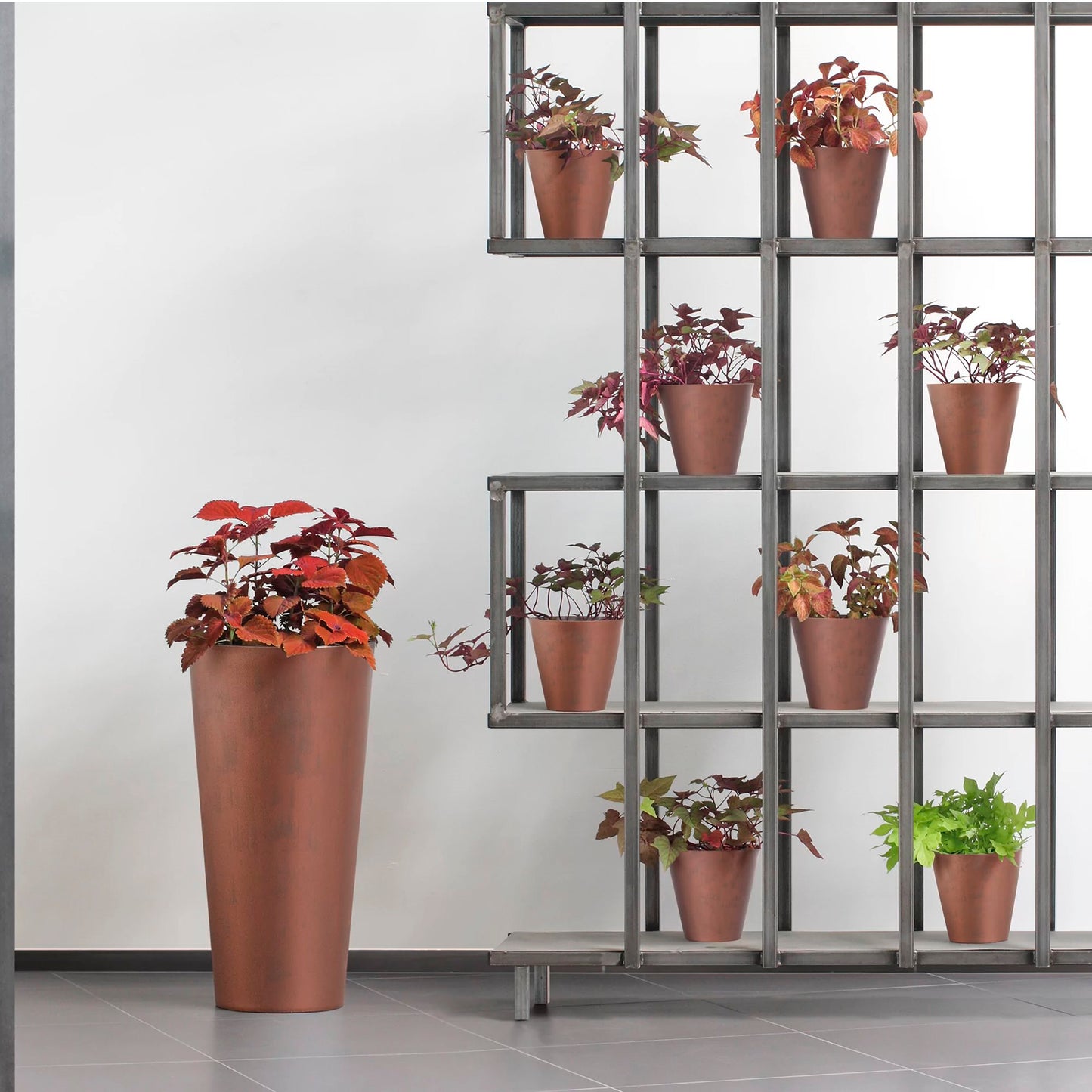 Maceta Tubus Slim Corten 27l., Con Depósito, Dimensiones (mm) 300x300x572, Color Cobre_4