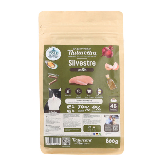 Pienso prensado en frío en Pellets Silvestre para gatos con pollo 600 g NaturExtra