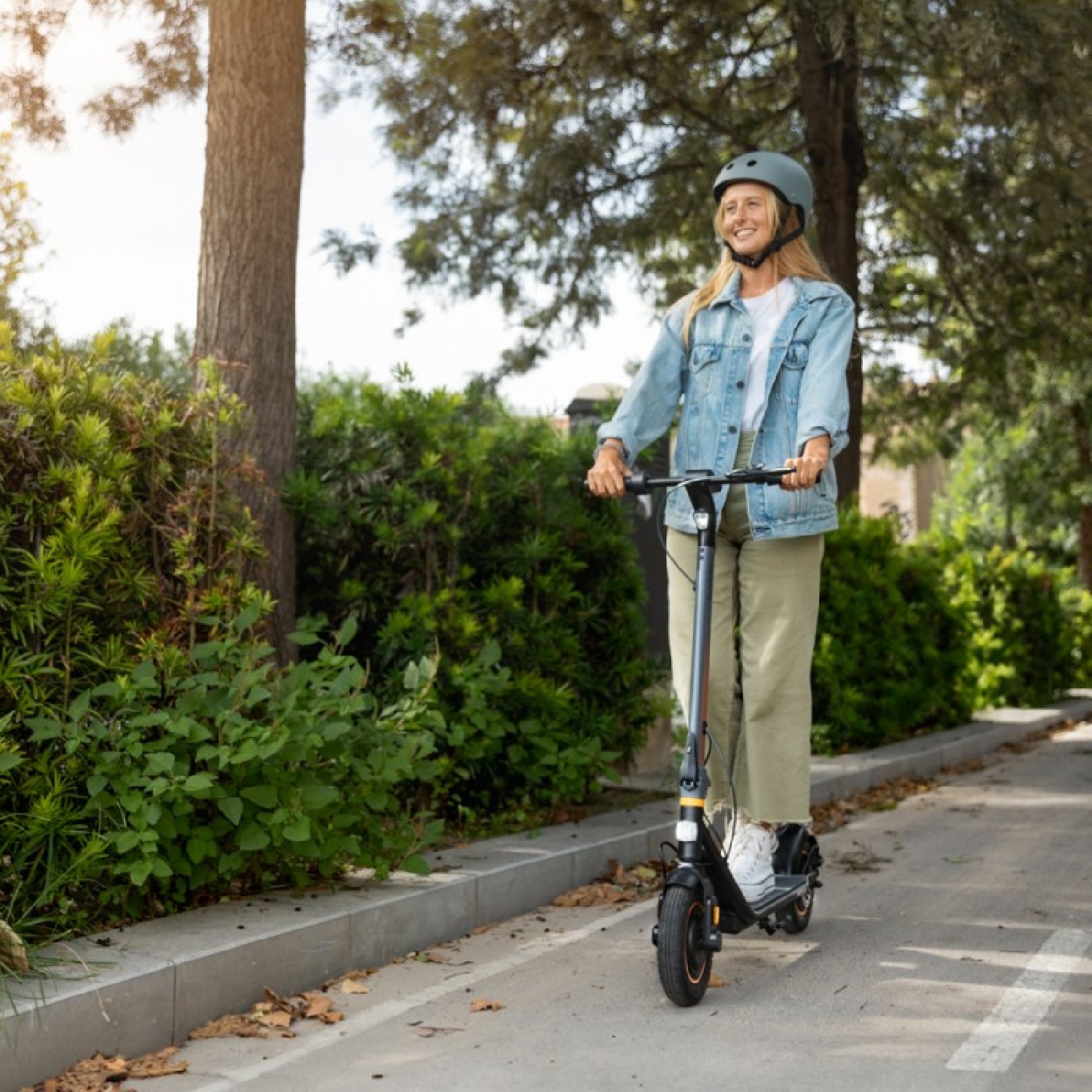 Patinete Eléctrico Bongo D30 Xl, 350 W - 650 W, Neumáticos 10, Autonomía Hasta 30km, Freno Eléctrico Delantero Y Disco Trasero_2