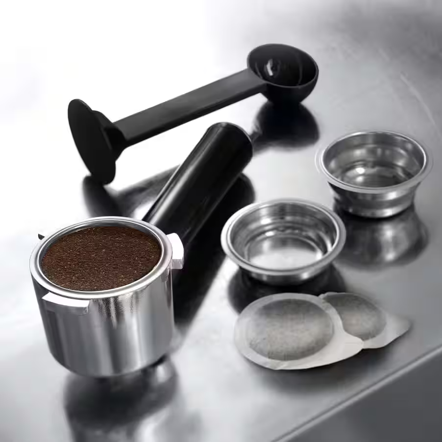 Máquina de café expresso e cappuccino manual Delonghi Dedica Style EC685.R vermelha